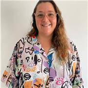Profesora de Diseño con más 5 años de experiencia ofrece clases particulares de Software y nociones básicas y avanzadas de Diseño Gráfico, Diseño Industrial y UX|UI para adolecentes y adultos en Valencia  o Ej.  Profesora de violín e interpretación. Titul